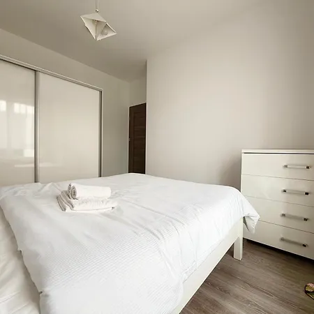 Apartment Iwaszkiewicza Homely By Bookinghost